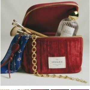 Sézane mini Red Velvet vanity case nwot